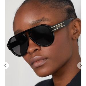 Authentic Christian Dior aviators retail: $720